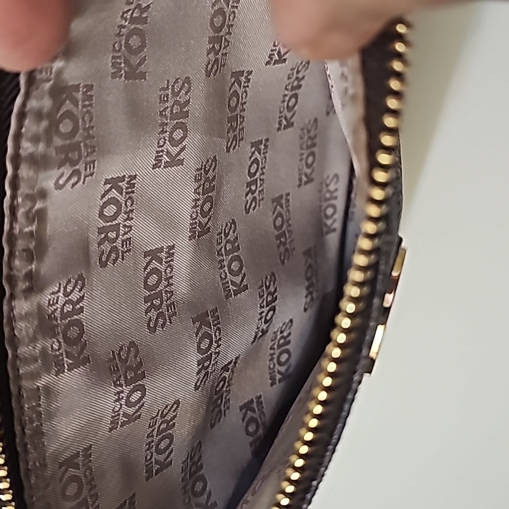 Small mk crossbody Bag - Picture 4 of 11